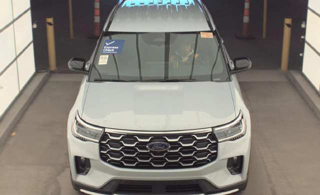 Used 2026 Ford Explorer Platinum AWD/4WD image 8