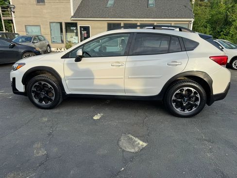 Used 2021 Subaru Crosstrek 2.0i Premium AWD/4WD image 4