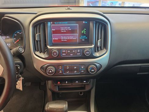 Used 2015 Chevrolet Colorado LT RWD image 24