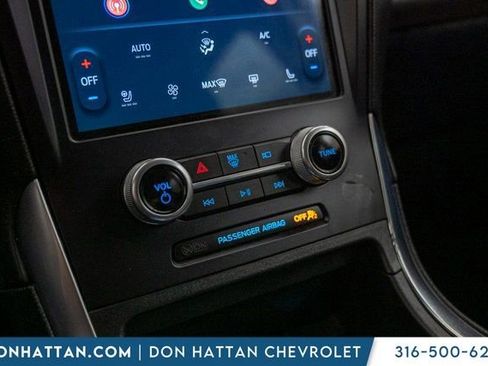 Used 2022 Ford Edge Titanium image 10