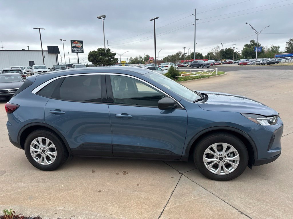 Used 2024 Ford Escape Active w/ Tech Pack #1 FWD image 4