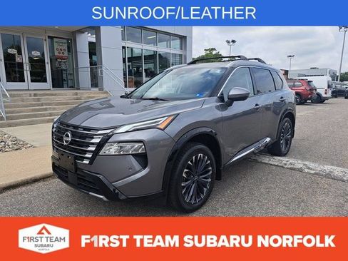 Used 2025 Nissan Rogue Platinum FWD image 1