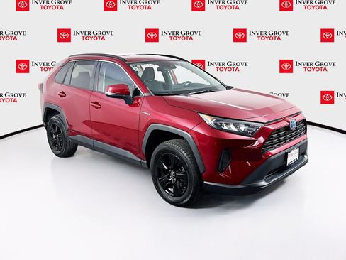 Used 2021 Toyota RAV4 LE w/ Carpet Mat Package (TMS) AWD/4WD image 3