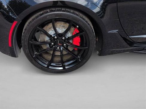 Used 2019 Chevrolet Corvette Grand Sport w/ Carbon Flash Badge Package image 19