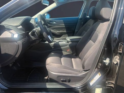 Used 2020 Nissan Altima 2.5 S FWD image 9