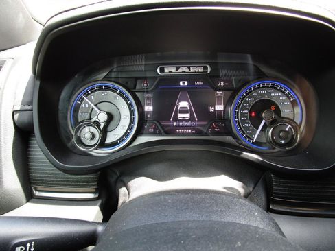Used 2019 RAM 1500 Limited AWD/4WD image 12