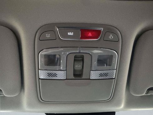 Used 2025 Kia Telluride S FWD image 40