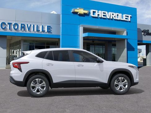New 2026 Chevrolet Trax LS FWD image 5