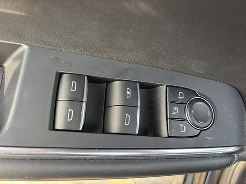 Used 2025 GMC Acadia Denali w/ LPO, Floor Liner Package image 24