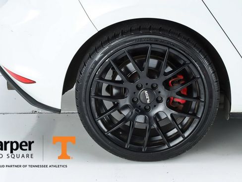 Used 2017 Volkswagen GTI SE FWD image 13