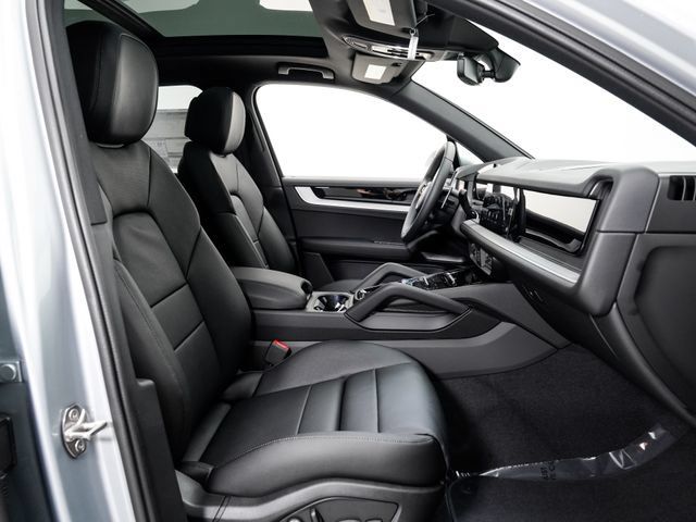 Certified 2026 Porsche Cayenne AWD/4WD image 20