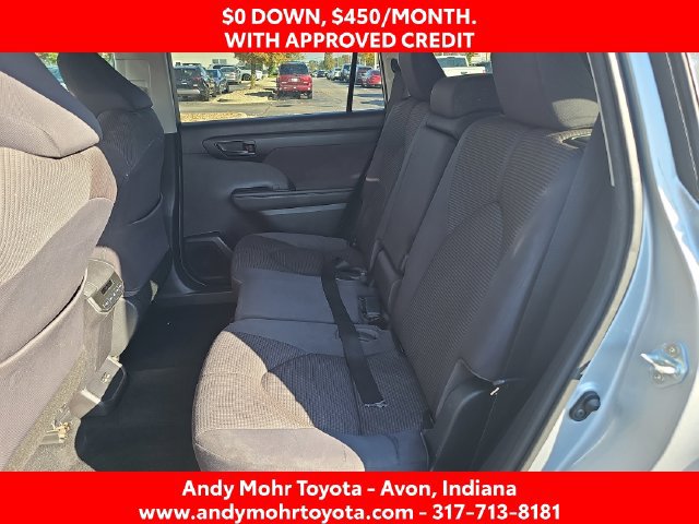 Used 2021 Toyota Highlander LE FWD image 16