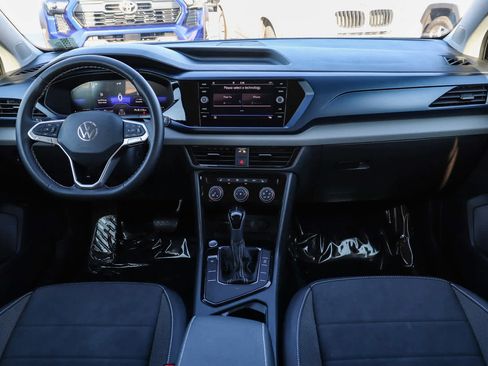 Used 2023 Volkswagen Taos SE image 12