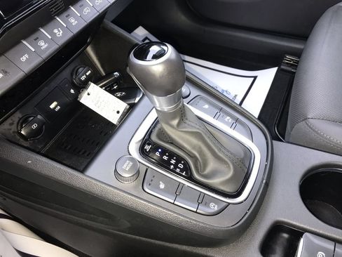 Used 2023 Hyundai Kona Limited AWD/4WD image 20