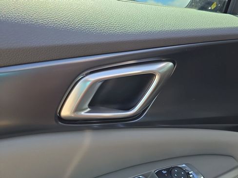 New 2026 Kia Carnival FWD image 19