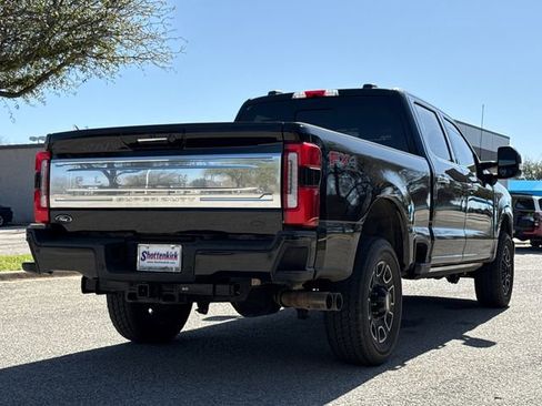 Certified 2024 Ford F250 Platinum w/ FX4 Off-Road Package image 9