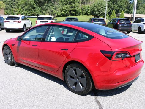 Used 2022 Tesla Model 3 Long Range AWD/4WD image 3