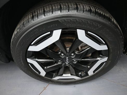 Certified 2023 Kia Telluride S image 15