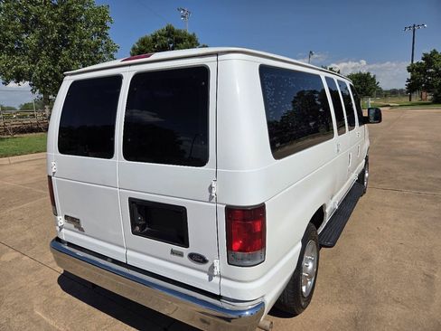 Used 2011 Ford E-150 and Econoline 150 Wagon RWD image 33