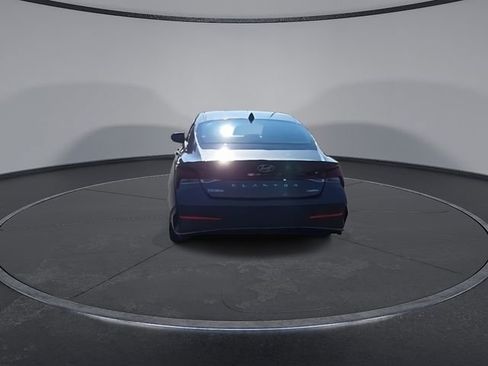 New 2026 Hyundai Elantra Limited FWD image 8