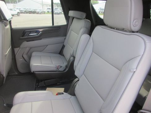 New 2026 GMC Yukon Elevation w/ Elevation Premium Package AWD/4WD image 12
