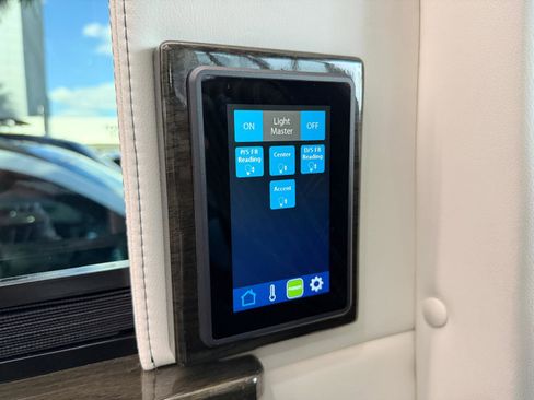 Used 2020 Mercedes-Benz Sprinter 2500 image 58