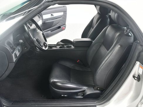 Used 2004 Ford Thunderbird RWD image 40