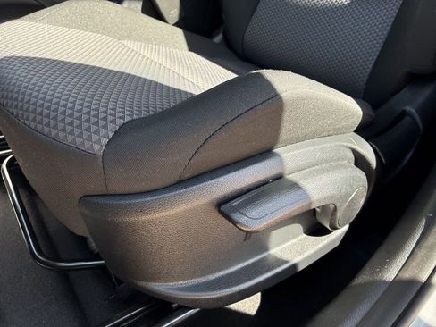 Certified 2025 Kia Soul LX w/ LX Technology Package FWD image 21