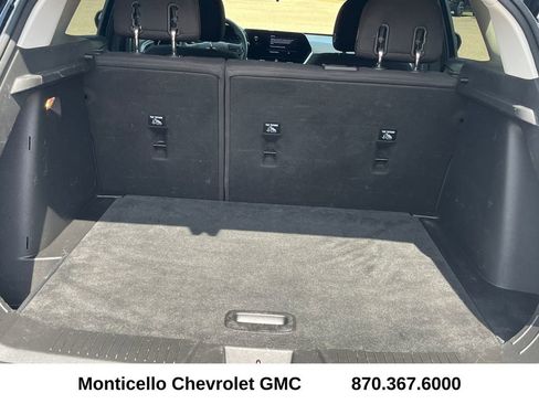 Used 2025 Chevrolet Trax LS FWD image 25