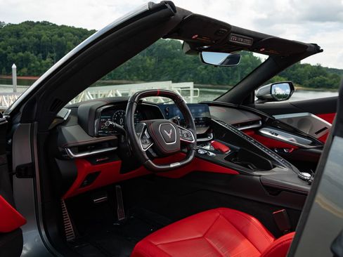 Used 2023 Chevrolet Corvette Z06 RWD image 32