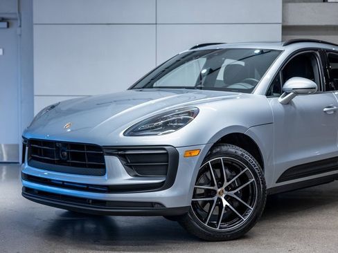 Certified 2025 Porsche Macan image 20