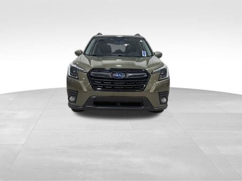 Certified 2023 Subaru Forester Limited image 4