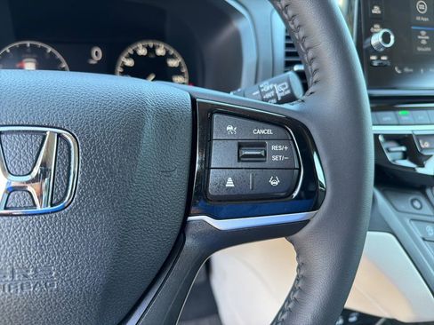 Certified 2026 Honda Odyssey EX-L image 18