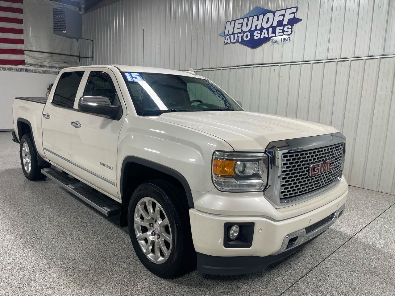 Used 2015 GMC Sierra 1500 Denali w/ Driver Alert Package AWD/4WD image 2