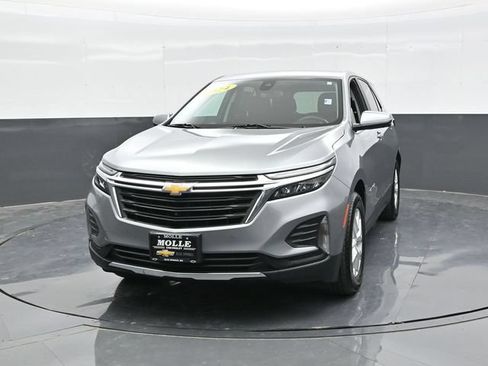 Used 2024 Chevrolet Equinox LT FWD image 2