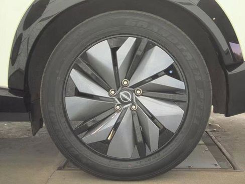Used 2023 Nissan Ariya AWD image 8