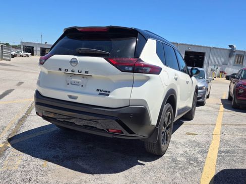 Used 2023 Nissan Rogue SV w/ SV Premium B Package AWD/4WD image 6