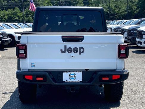 Certified 2024 Jeep Gladiator Mojave w/ Convenience Group AWD/4WD image 4