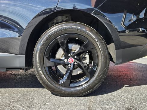 Used 2020 Jaguar F-PACE Premium image 6