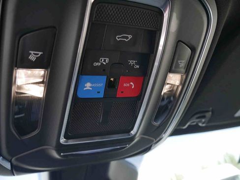 Certified 2023 Jeep Wagoneer L 4WD image 33