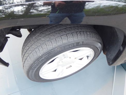 Used 2005 Chevrolet Colorado LS RWD image 20