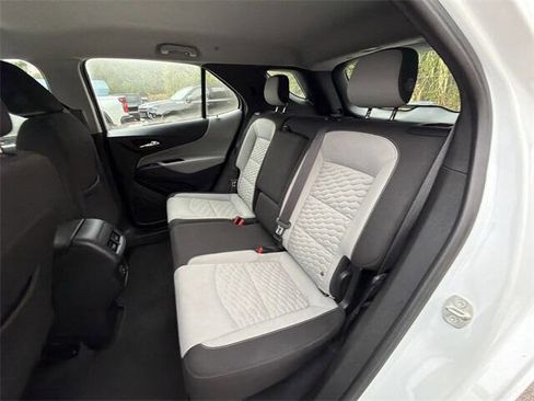 Used 2020 Chevrolet Equinox LS image 24