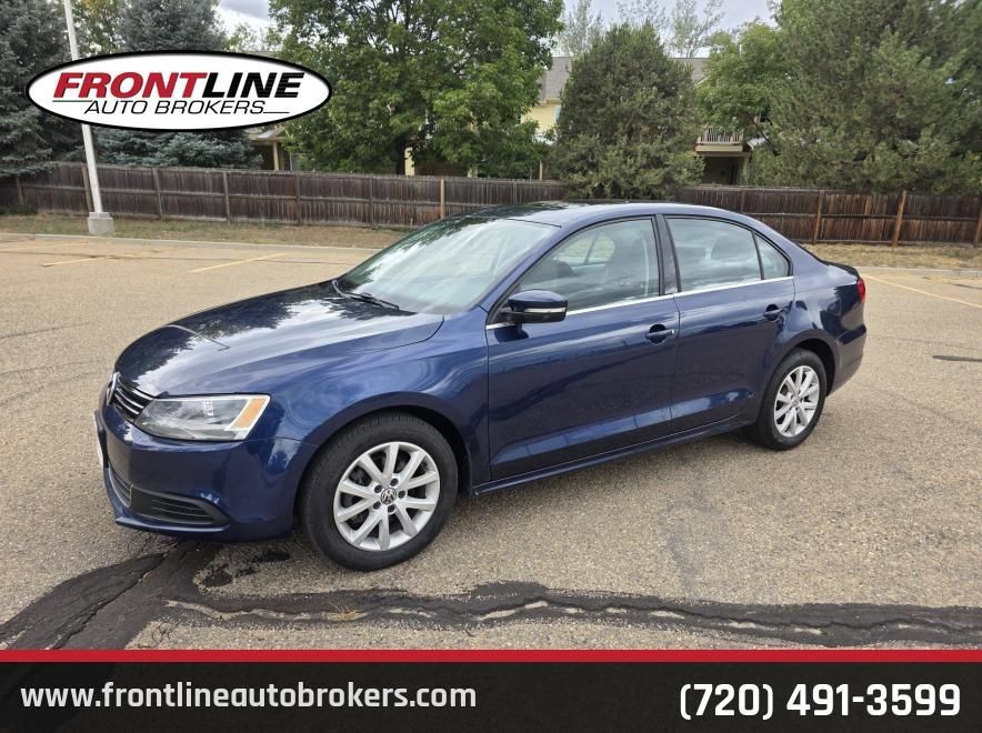 Used 2013 Volkswagen Jetta SE FWD image 1