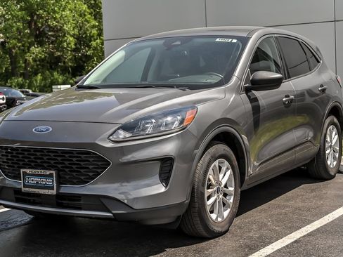 Certified 2022 Ford Escape SE w/ Cold Weather Package AWD/4WD image 5