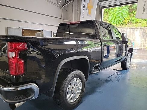 Used 2025 Chevrolet Silverado 2500 LT w/ All Star Edition AWD/4WD image 4