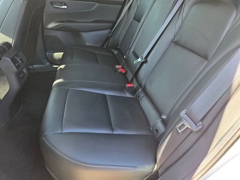 Used 2025 Nissan Murano SV AWD/4WD image 23