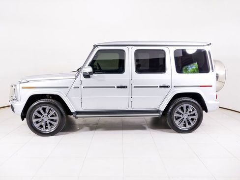 Used 2025 Mercedes-Benz G 550 image 2