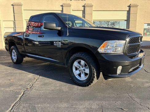 Used 2019 RAM 1500 Express image 1