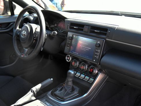 Used 2023 Toyota GR86 w/ ALL Weather Mat Package (TMS) RWD image 36