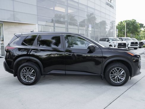Used 2023 Nissan Rogue S AWD/4WD image 25